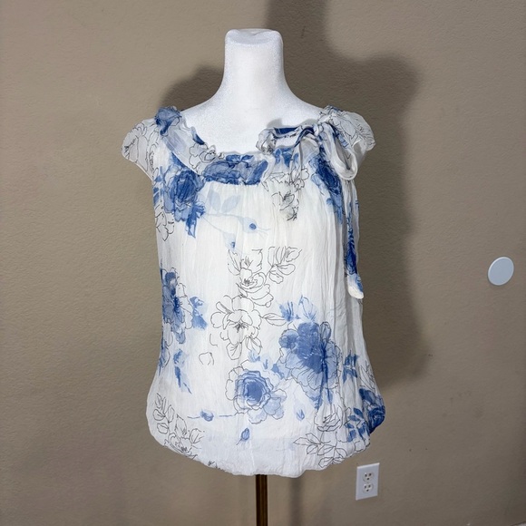 Giusy Tops - Guisy Made In Italy Top Sz S  Women's White Blue Floral Silk Lined Cottagecore